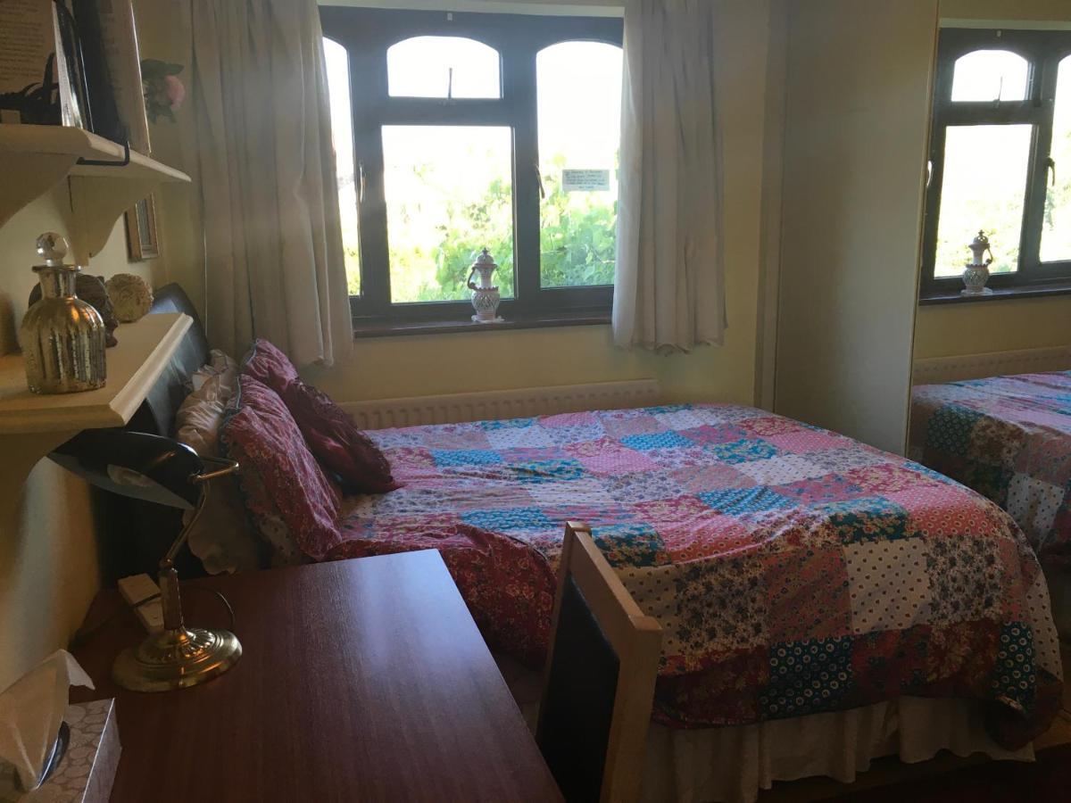 The Cedars House B&B Нанитон Екстериор снимка