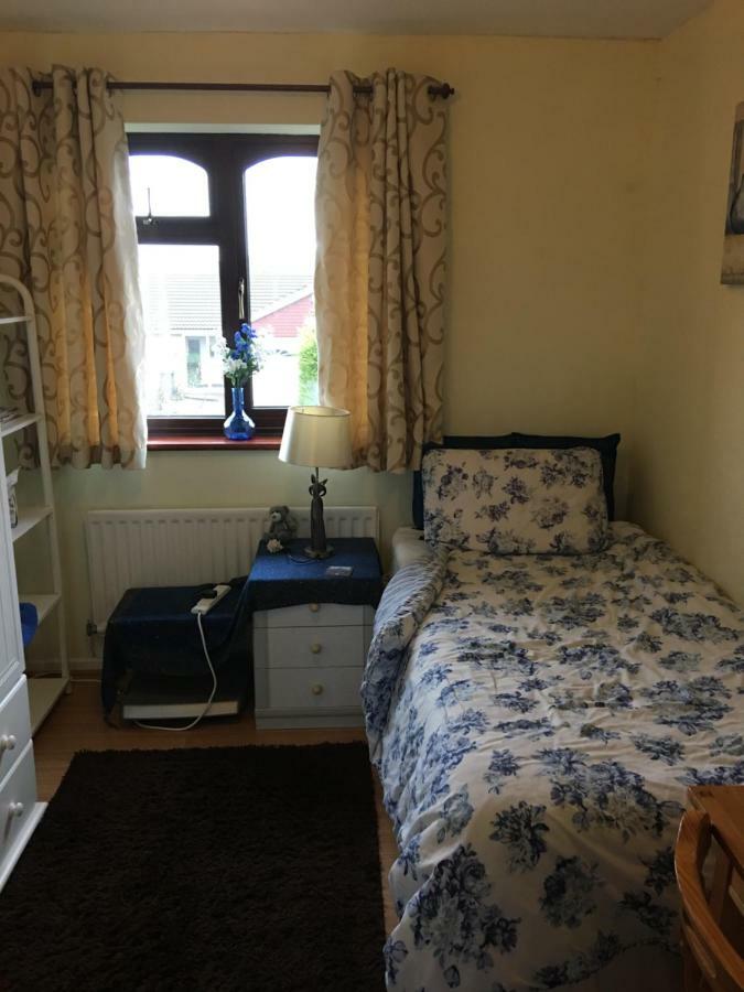 The Cedars House B&B Нанитон Екстериор снимка
